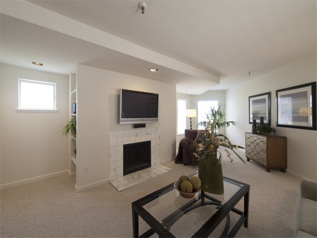 Living Room picture - 365 Forest Ave, Unit 4c, Palo Alto 94301