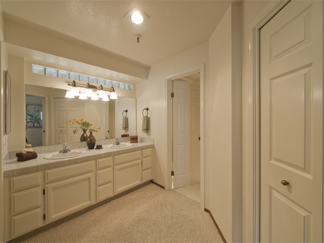 Master Bath picture - 365 Forest Ave, Unit 4c, Palo Alto 94301