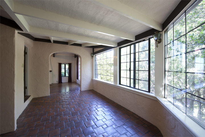 Entry Sunroom (B) Picture - 1826 Hillman Ave, Belmont 94002 Entry Sunroom (B) picture - 1826 Hillman Ave, Belmont 94002