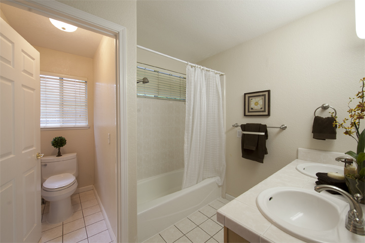 Bath 3 (A) Picture - 109 Leila Ct, Los Gatos 95032 Bath 3 (A) picture - 109 Leila Ct, Los Gatos 95032