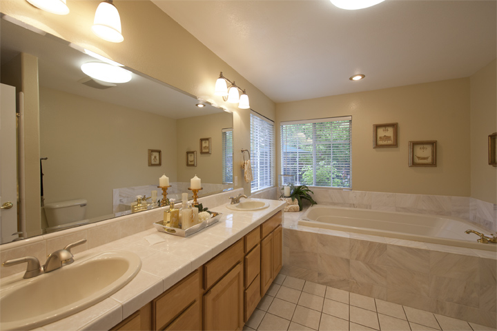 Master Bath (A) Picture - 109 Leila Ct, Los Gatos 95032 Master Bath (A) picture - 109 Leila Ct, Los Gatos 95032