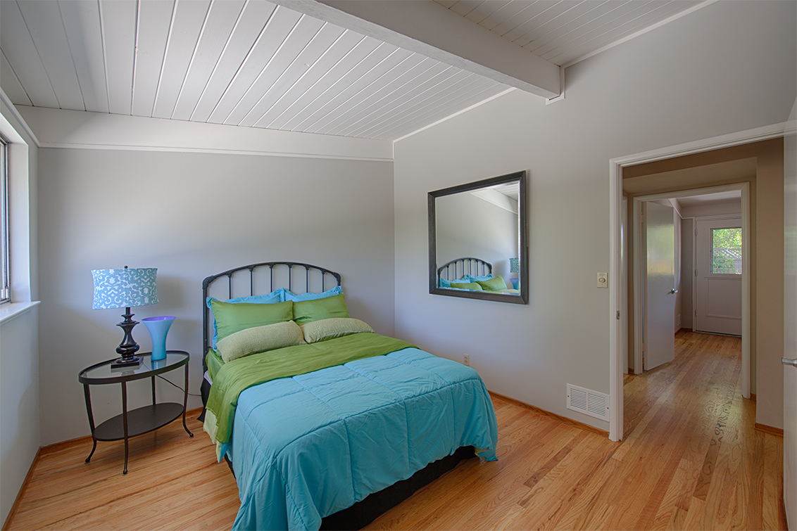 Bedroom 2 picture - 3890 Louis Rd, Palo Alto 94303