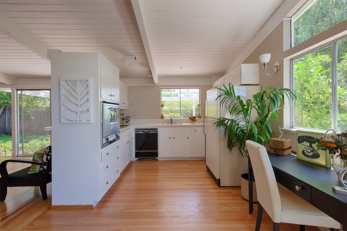Kitchen picture - 3890 Louis Rd, Palo Alto 94303