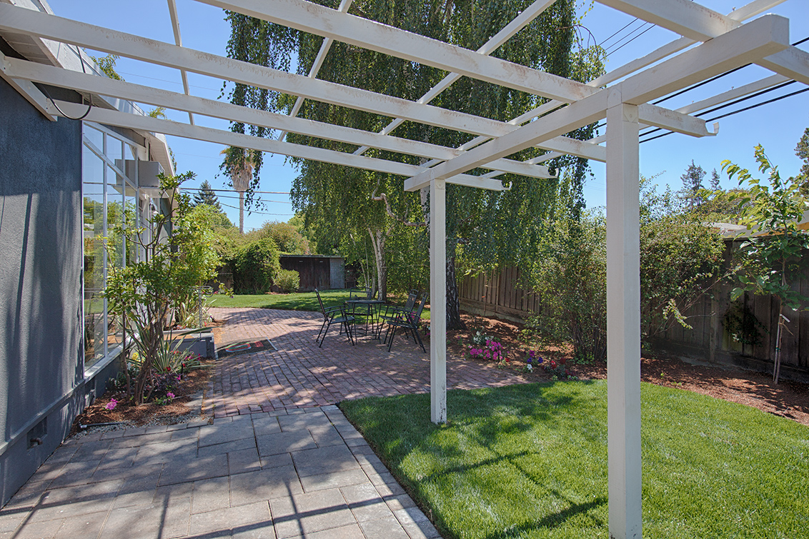 Patio picture - 3890 Louis Rd, Palo Alto 94303