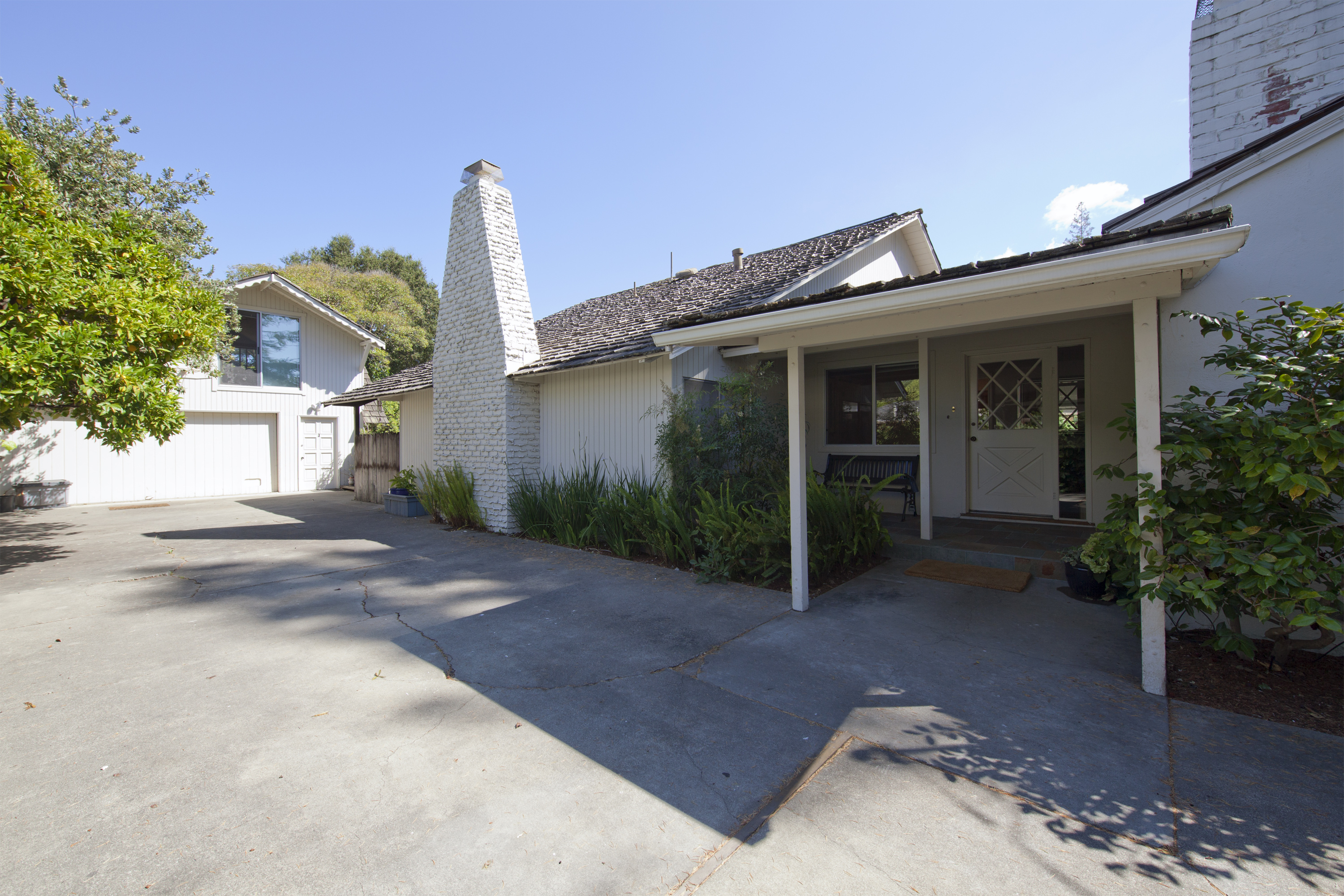 Magnolia Dr - Barron Park Neighborhood