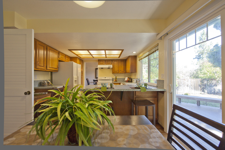 Breakfast Area (A) picture - 6502 Mcabee Rd, San Jose 95120