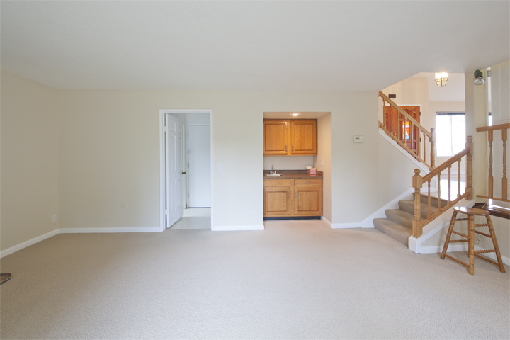 Family Room (B) picture - 6502 Mcabee Rd, San Jose 95120
