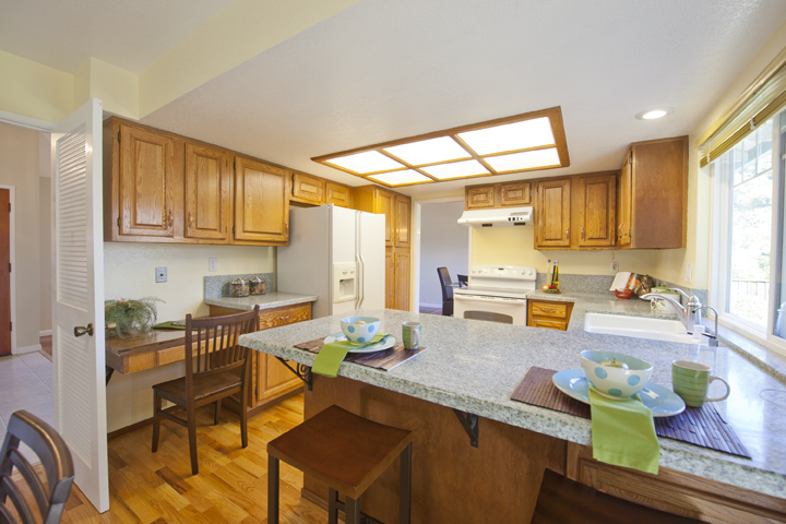 Kitchen Bar (A) picture - 6502 Mcabee Rd, San Jose 95120