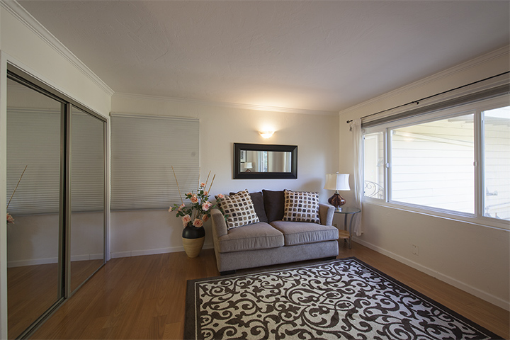 Master Bedroom picture - 3510 Middlefield Rd, Palo Alto 94306