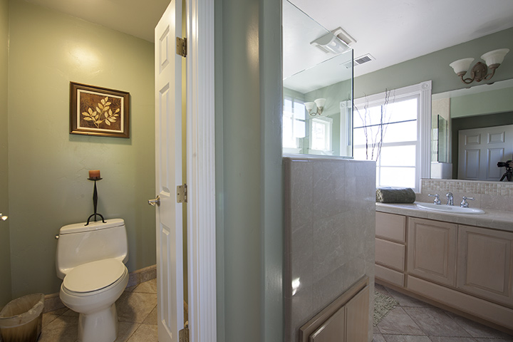 Upstairs Bath (A) Picture - 20355 Orchard Rd, Saratoga 95070 Upstairs Bath (A) picture - 20355 Orchard Rd, Saratoga 95070