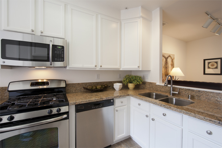 Kitchen (B) Picture - 118 Pacchetti Way, Mountain View 94040 Kitchen (B) picture - 118 Pacchetti Way, Mountain View 94040