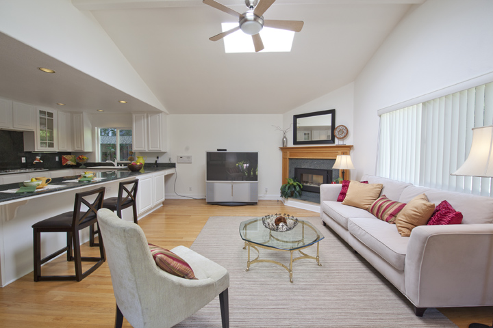 Family Room picture - 1330 S California Ave, Palo Alto 94306