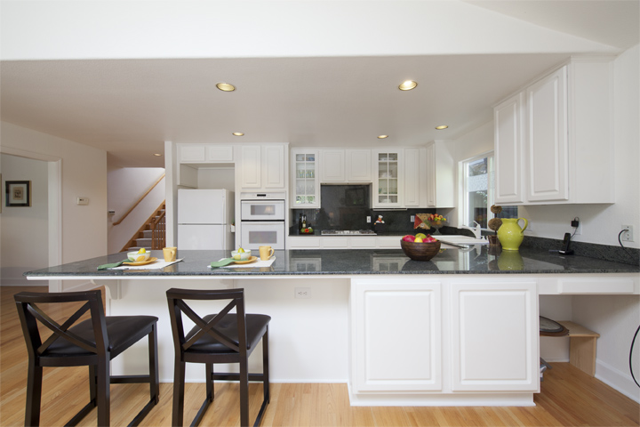Kitchen picture - 1330 S California Ave, Palo Alto 94306