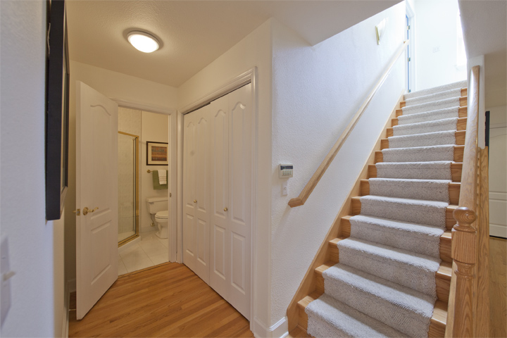 Laundry Closet  picture - 1330 S California Ave, Palo Alto 94306