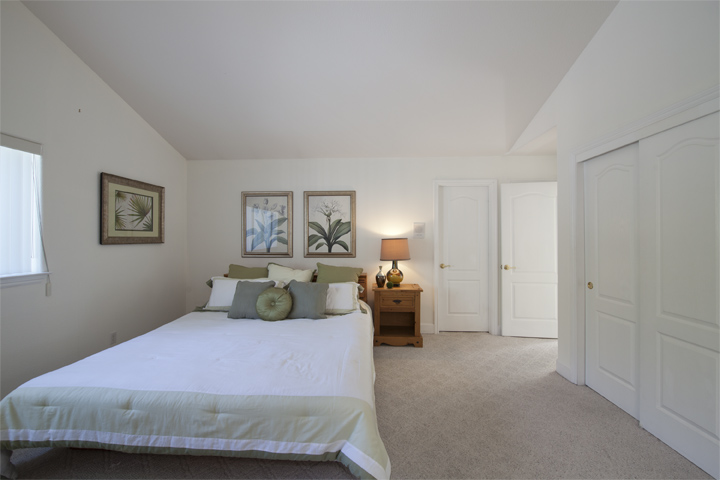 Master Bedroom picture - 1330 S California Ave, Palo Alto 94306