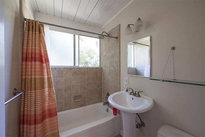 Bathroom 2 picture - 1401 S Wolfe Rd, Sunnyvale 94087