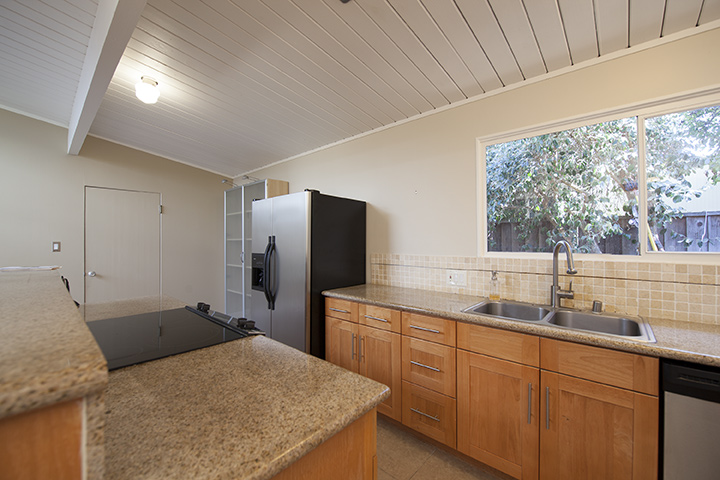 1401 S Wolfe Rd - Kitchen