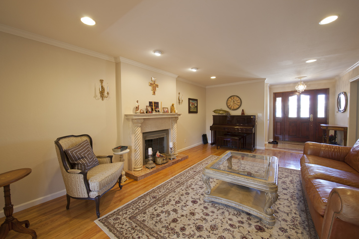 Living Room (C) Picture - 7960 Sunderland Dr, Cupertino 95014 Living Room (C) picture - 7960 Sunderland Dr, Cupertino 95014