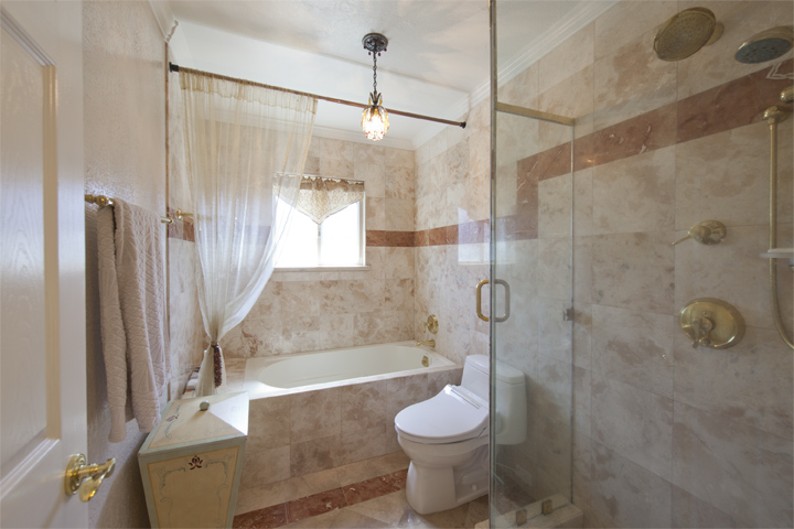 Master Bath (B) Picture - 7960 Sunderland Dr, Cupertino 95014 Master Bath (B) picture - 7960 Sunderland Dr, Cupertino 95014