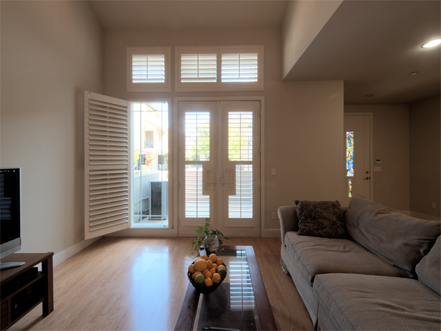 Living Room picture - 1112 Trinity Ln, Palo Alto 94303