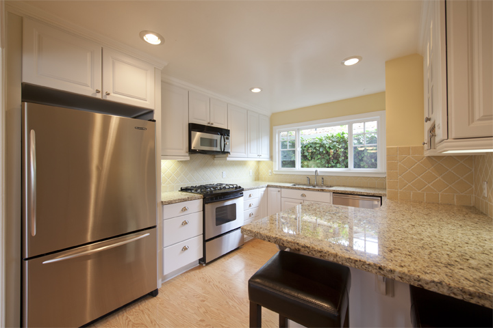 Kitchen picture - 830 Tulane Dr, Mountain View 94040