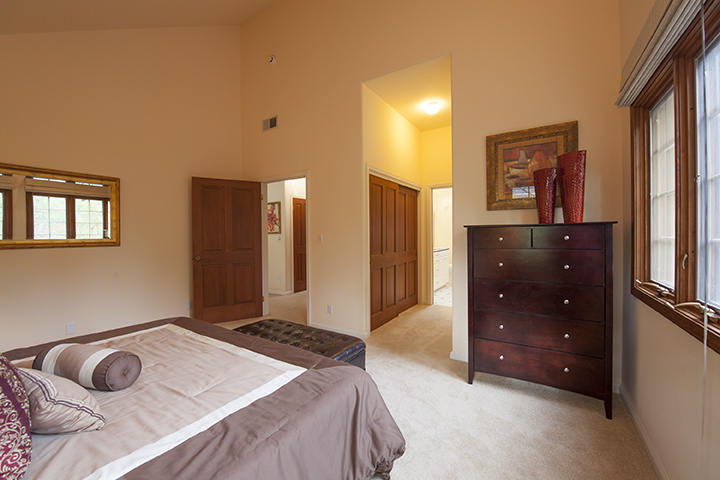 Master Bedroom (B) Picture - 90 Walnut Ave, Atherton 94027 Master Bedroom (B) picture - 90 Walnut Ave, Atherton 94027