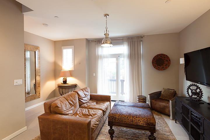 Living Room picture - 3282 Berryessa St, Palo Alto 94303