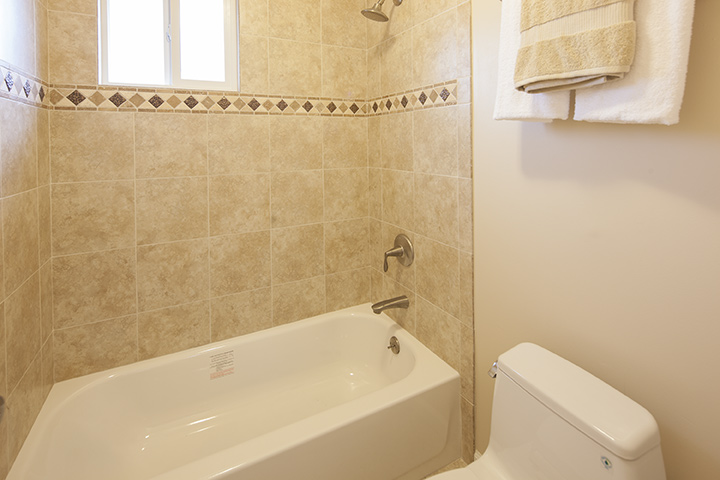 Bath (B) picture - 3985 Bibbits Dr, Palo Alto 94303