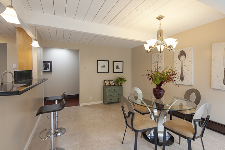 Dining (A) picture - 3985 Bibbits Dr, Palo Alto 94303
