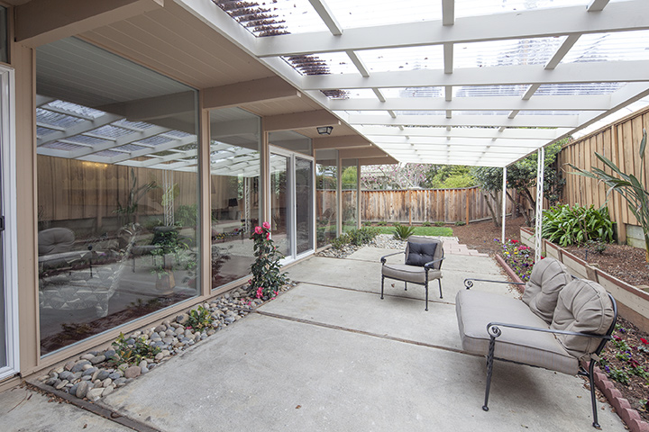 Patio (A) picture - 3985 Bibbits Dr, Palo Alto 94303