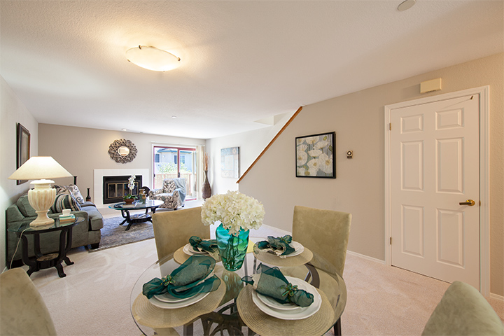 Dining Living Room picture - 4159 El Camino Way, Unit N, Palo Alto 94306