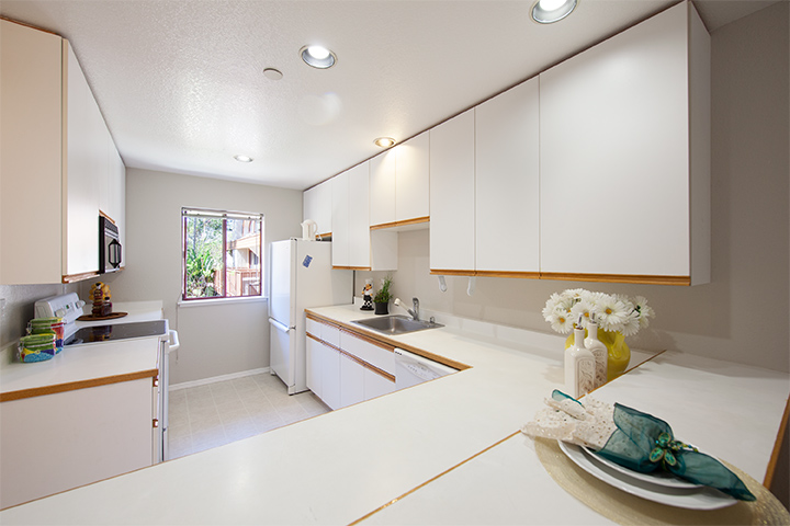 Kitchen - 4159 El Camino Way, Unit N, Palo Alto