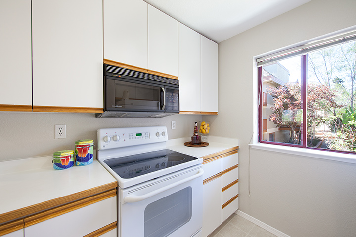 Kitchen picture - 4159 El Camino Way, Unit N, Palo Alto 94306