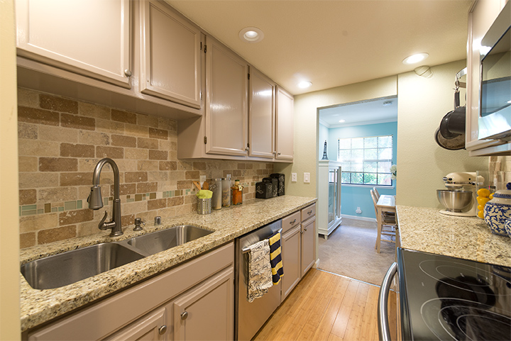 Kitchen - 175 Evandale Ave, Unit 4, Mountain View