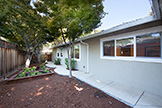 561 Hilbar Ln, Palo Alto 94303 - Side Yard (A)