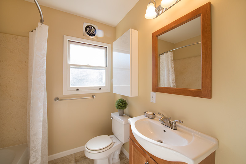 Bathroom 4 (A) picture - 3776 La Donna Ave, Palo Alto 94306