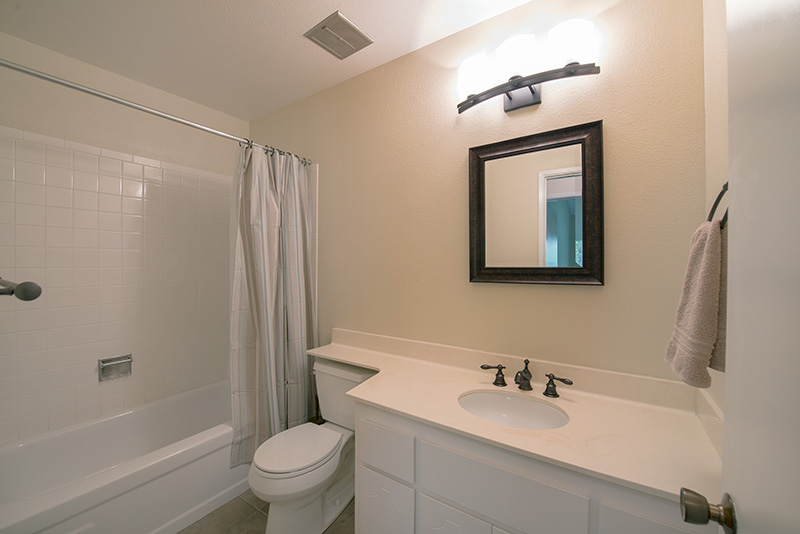 Bathroom 2 (A) picture - 3327 La Mesa Dr 12, San Carlos 94070