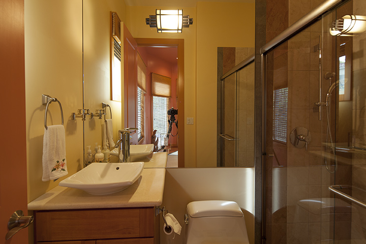 Guest Bath (A) picture - 1806 Mark Twain St, Palo Alto 94303