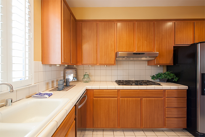 Kitchen - 405 Mendocino Way, Redwood Shores