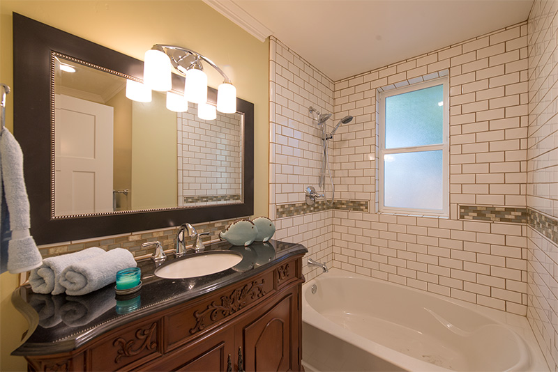 Bathroom 2 (A) Picture - 1007 Peggy Ln, Menlo Park 94025 Bathroom 2 (A) picture - 1007 Peggy Ln, Menlo Park 94025