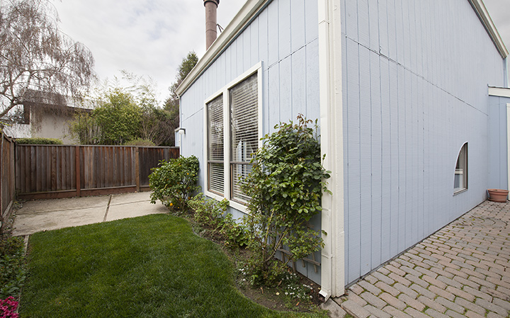 Backyard (A) Picture - 221 Rengstorff Ave 19, Mountain View 94043 Backyard (A) picture - 221 Rengstorff Ave 19, Mountain View 94043