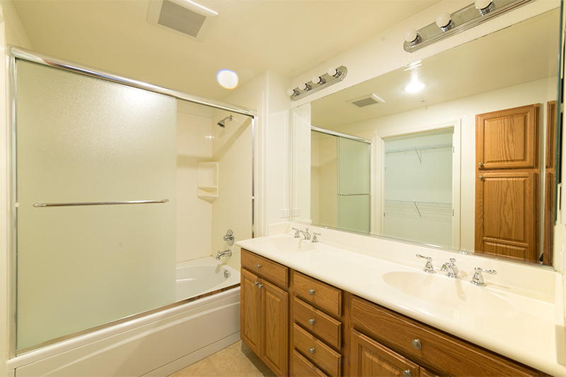 Master Bath picture - 600 S Abel St, Unit 223, Milpitas 95035