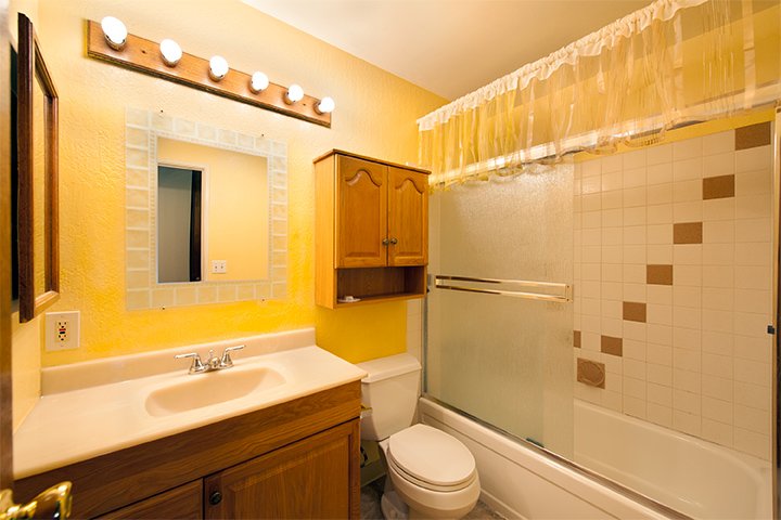 Bathroom 2 (A) Picture - 934 S Wolfe Ave, Sunnyvale 94086 Bathroom 2 (A) picture - 934 S Wolfe Ave, Sunnyvale 94086