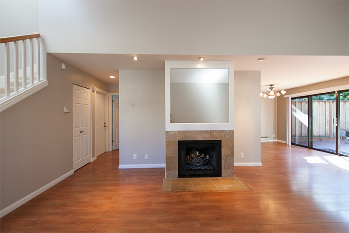 Living Room picture - 670 San Antonio Rd, Unit 40, Palo Alto 94306