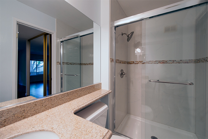 Master Bath picture - 2452 W Bayshore Rd, Unit 5, Palo Alto 94303
