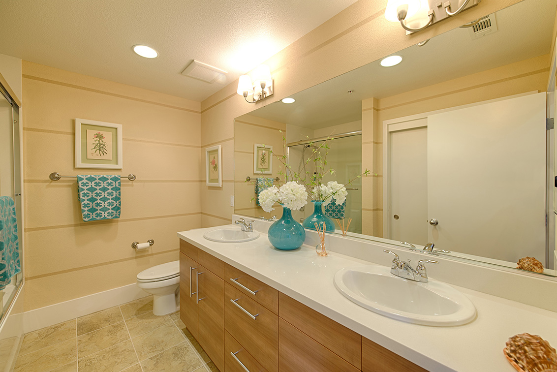 Bathroom 2 picture - 860 Altaire Walk, Palo Alto 94303