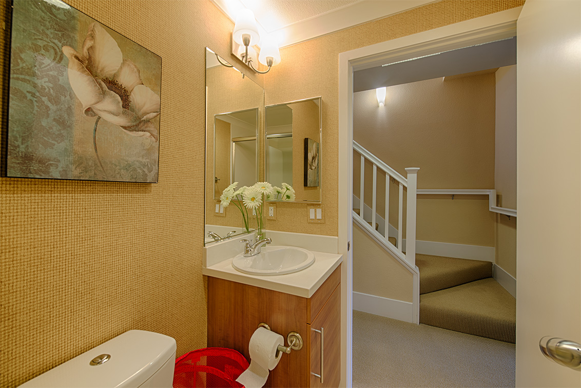 Bathroom 3 picture - 860 Altaire Walk, Palo Alto 94303