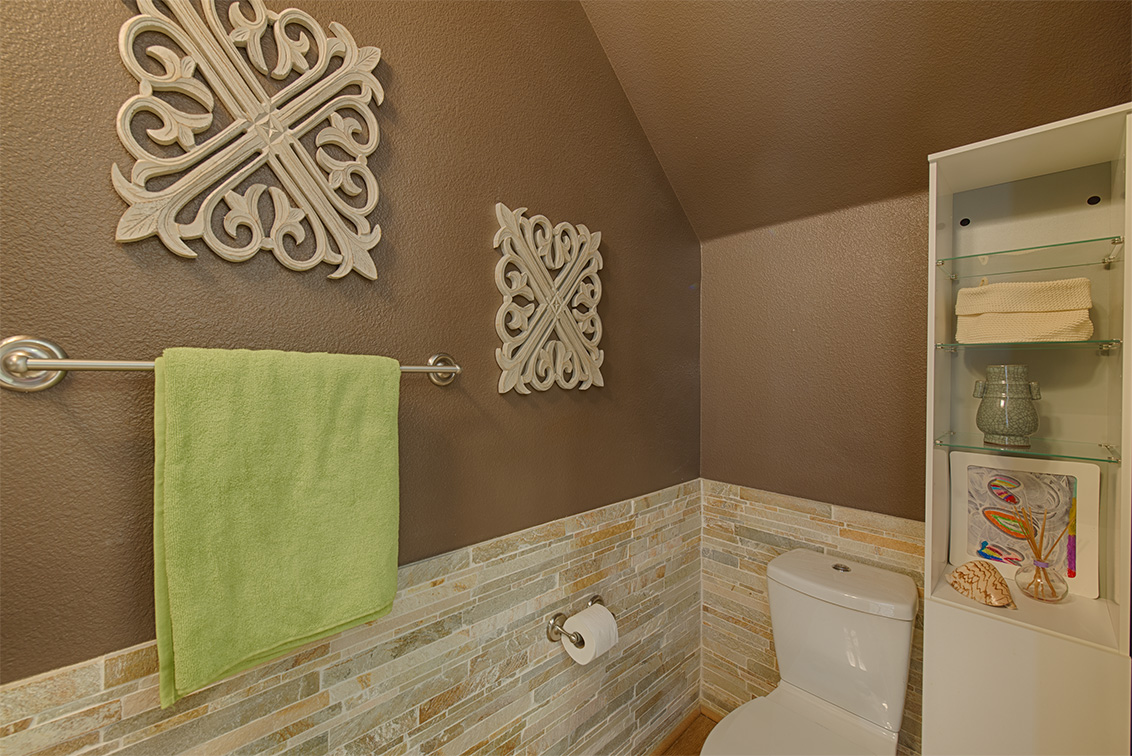 Half Bath picture - 860 Altaire Walk, Palo Alto 94303