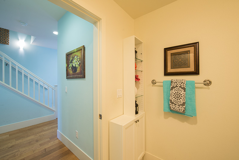 Bathroom 3 picture - 893 Altaire Walk, Unit 102, Palo Alto 94303