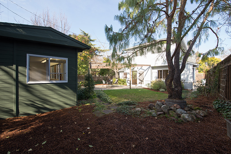 Backyard (C) picture - 3320 Bryant St, Palo Alto 94306